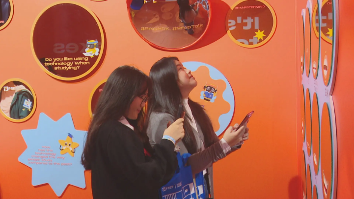 Học ngoại ngữ thông minh cùng AI